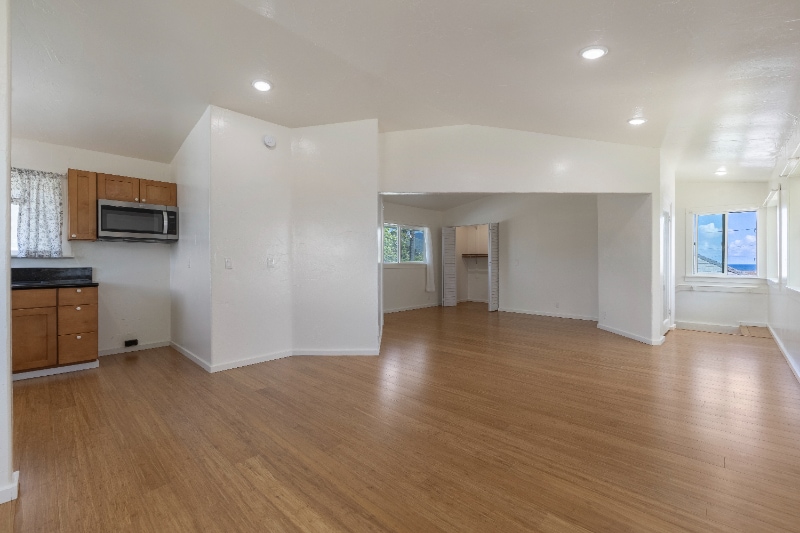 Building Photo - 534 Kaikoo St