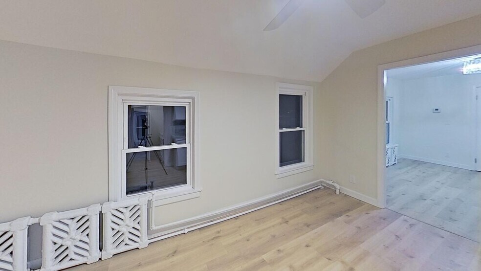 Building Photo - 73 Mill St