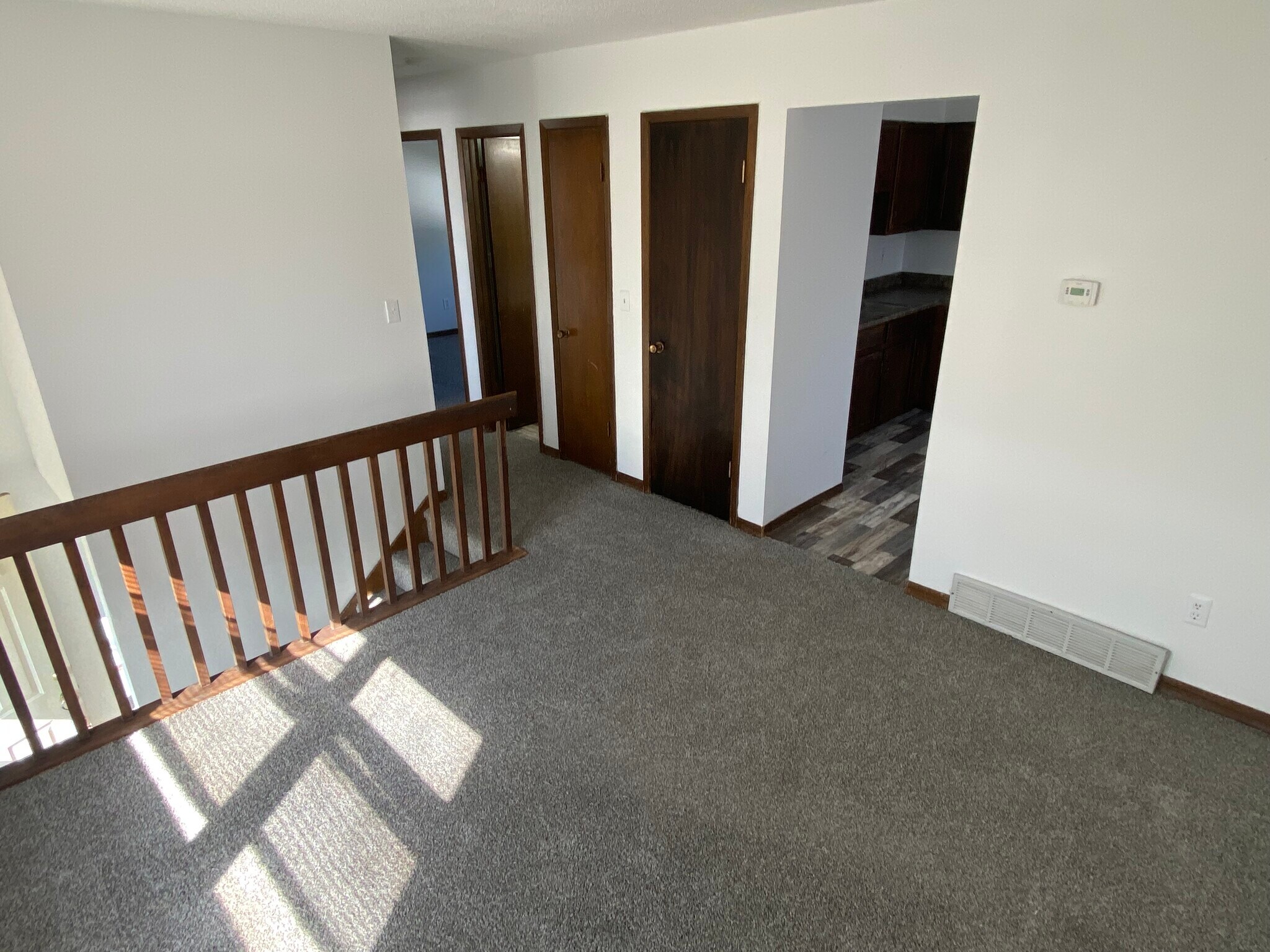 Building Photo - 512 SE Magazine Rd