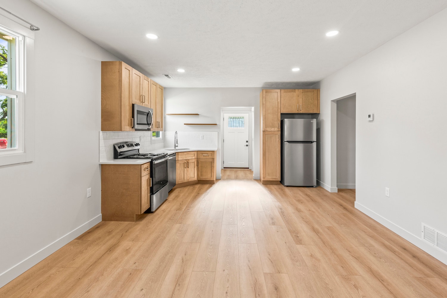 Open Floor Concept - 425 W Lincoln St