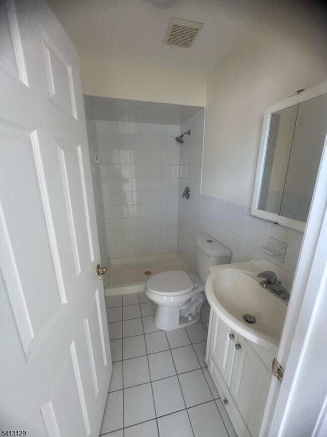 Building Photo - 600 Fulton St