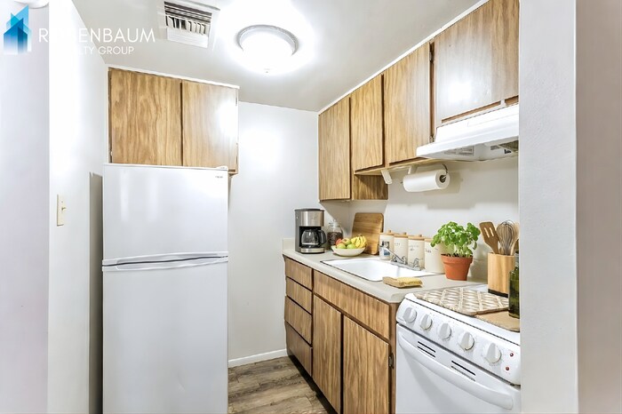 Building Photo - 9230 N 6th St