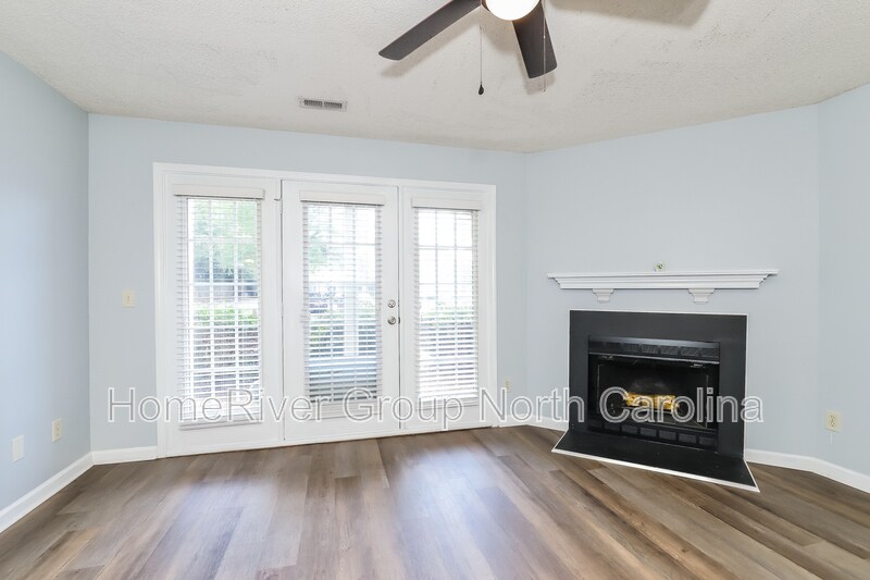 Building Photo - 802 Moultrie Ct