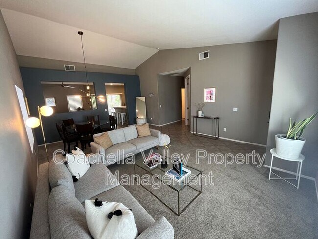 Building Photo - 2162 Shannon Way