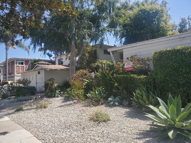 Building Photo - 1228 10th Street