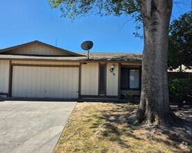 Building Photo - 4688001/70