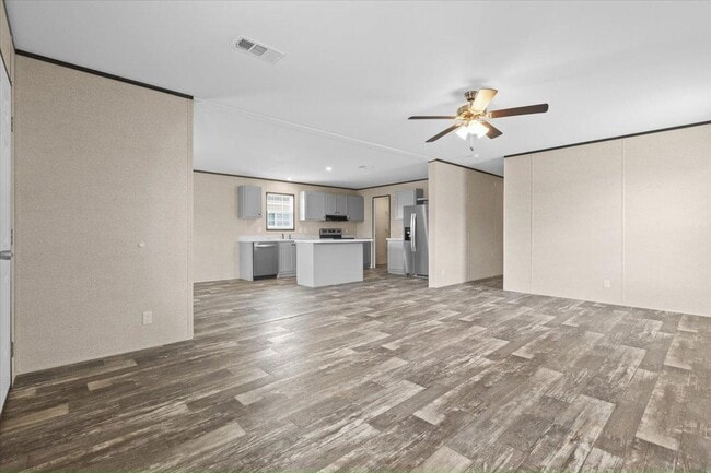 Building Photo - 6711 Hidden Oaks Dr