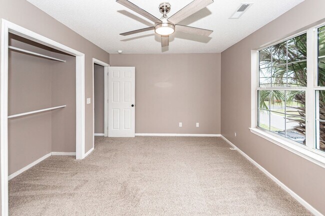 Building Photo - 5 Bedroom 2.5 Bath Home in St. James Estates - Goose Creek