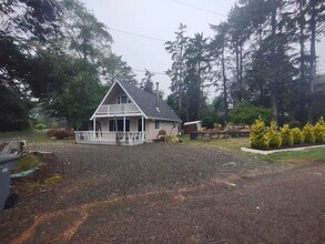 Building Photo - 2+Bedroom Cabin in Serene Setting