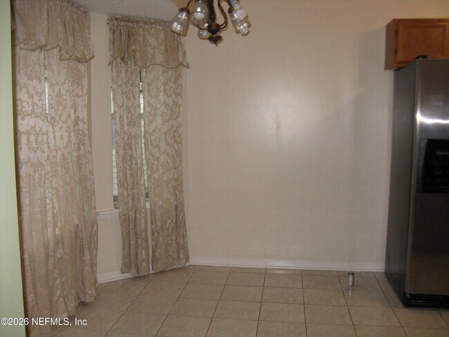 Building Photo - 8464 3 Creeks Blvd