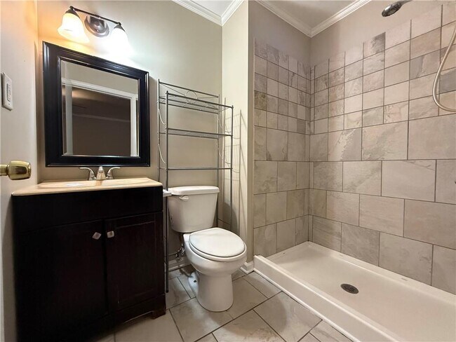 Building Photo - 3945 Fraser Cir