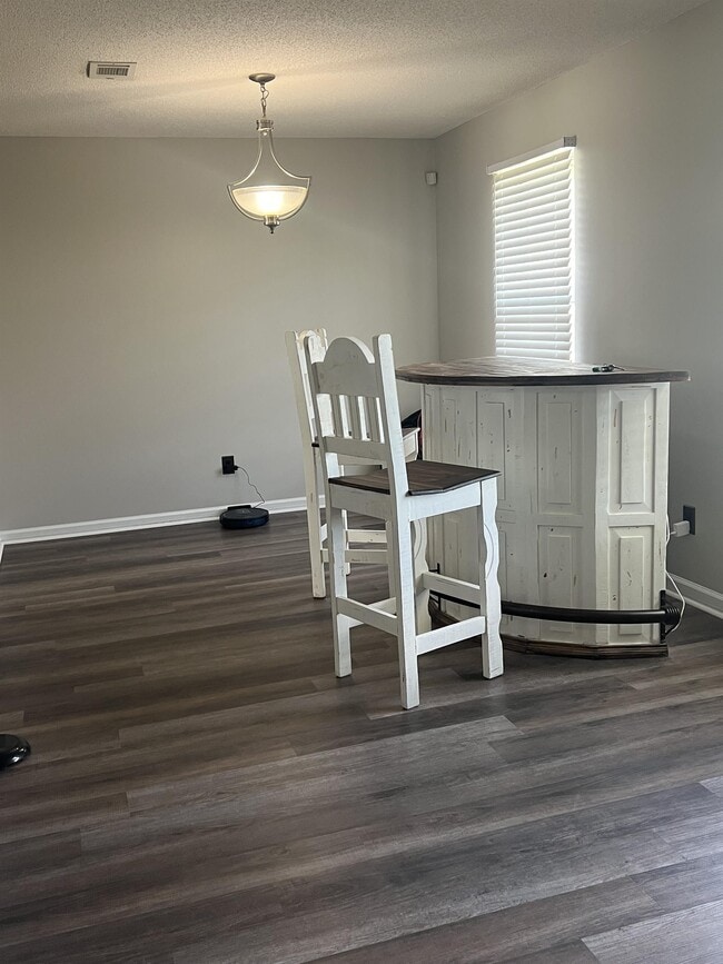 Building Photo - 822 Waterfield Dr