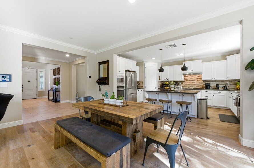 Building Photo - 3528 Ruby Pl