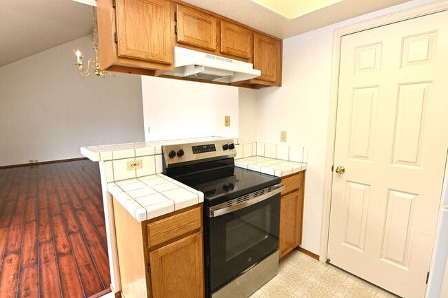 Building Photo - 1032 Summerplace Dr