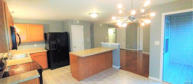 Building Photo - 323 Bramblett Hills