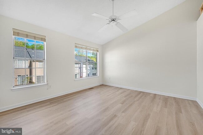 Building Photo - 2303 Massanutten Dr