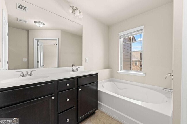 Building Photo - 2365 Bellyard Dr