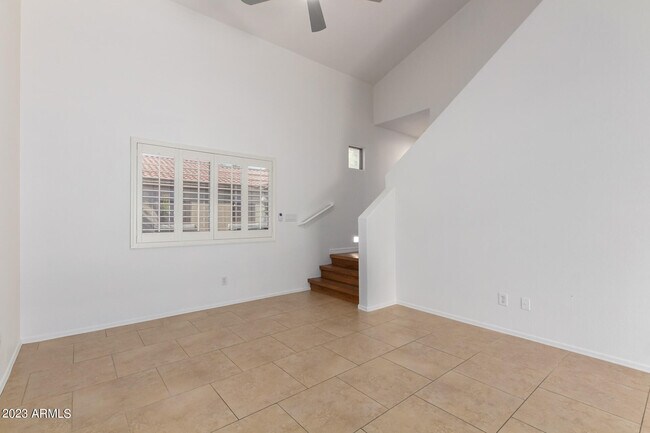 Building Photo - 8001 W Carolina Dr