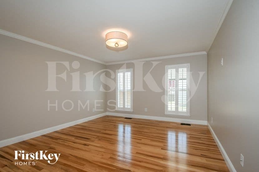 Building Photo - 3218 Tiber St