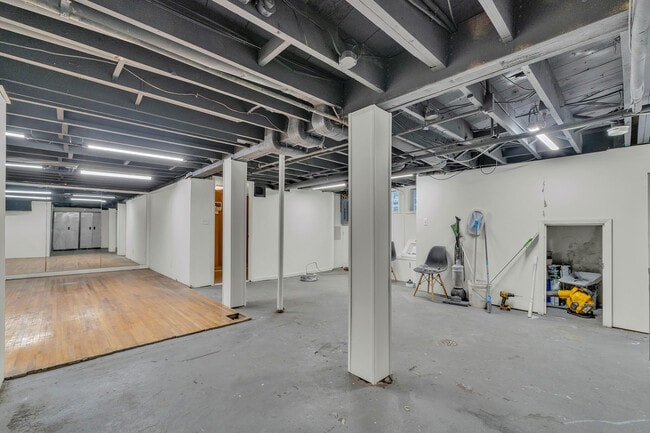 Building Photo - 115 Biddle Ave