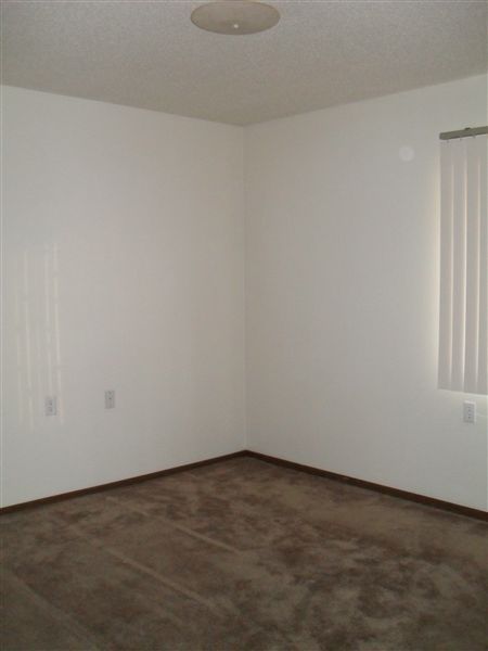 Building Photo - 2 br, 1 bath Apartment - North Scott Villa
