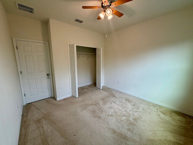 Building Photo - 9137 Grand Is Wy