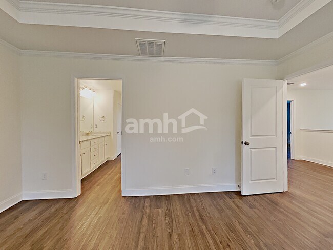 Building Photo - 4941 Wilcrest Ct