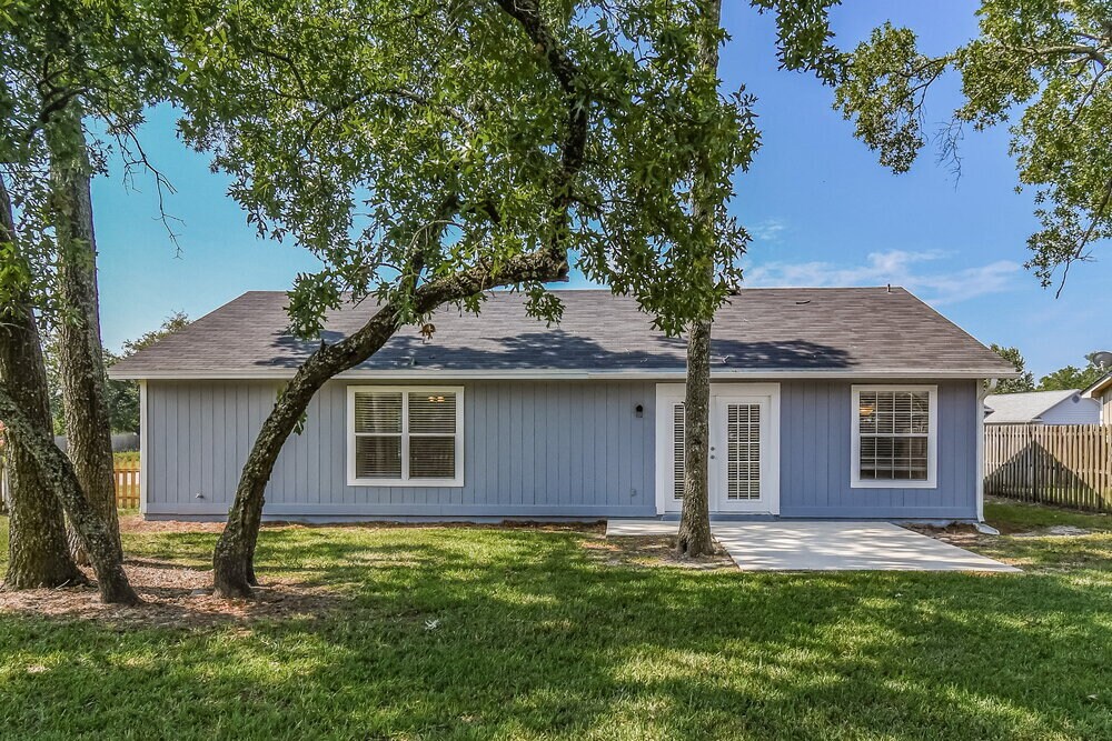 Building Photo - 3176 Chads Ct