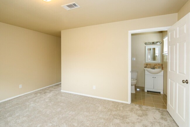 Building Photo - 7626 Troulon Dr