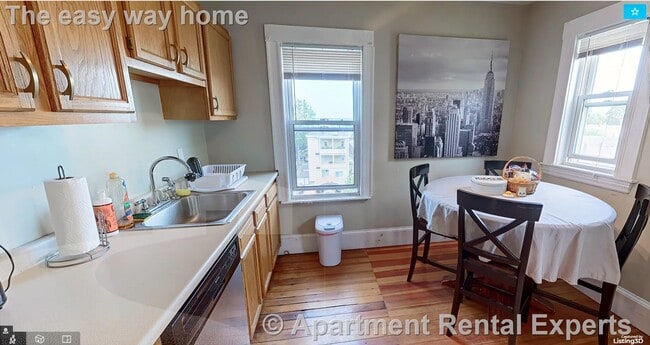 Building Photo - 101 Heath St