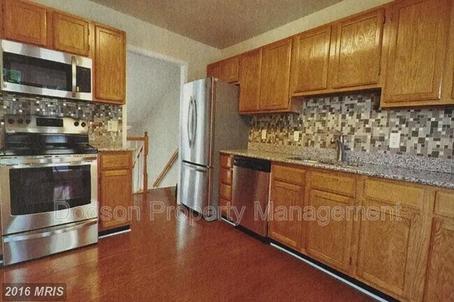 Building Photo - 8 Cathedral Ln