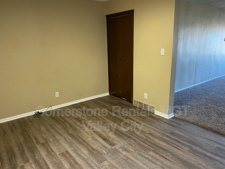 Building Photo - 217 Central Ave S