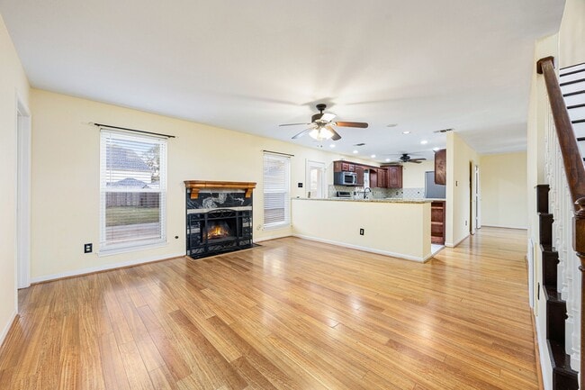 Building Photo - 18311 Oak Hampton Dr