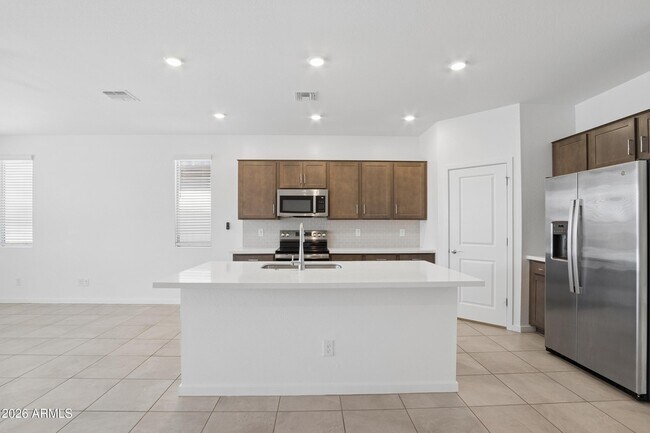 Building Photo - 25293 W Wayland Dr