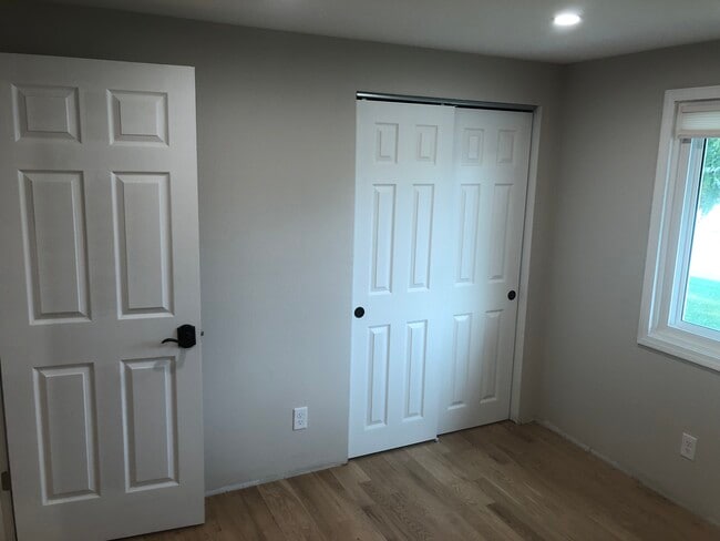 Building Photo - 1412 Bighorn Rd