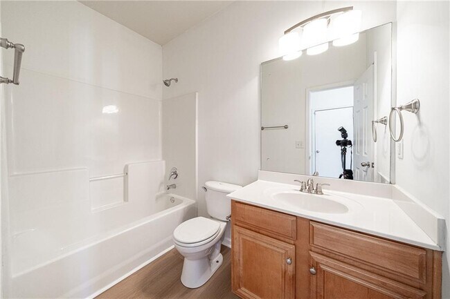 Building Photo - 715 Moonlight Way