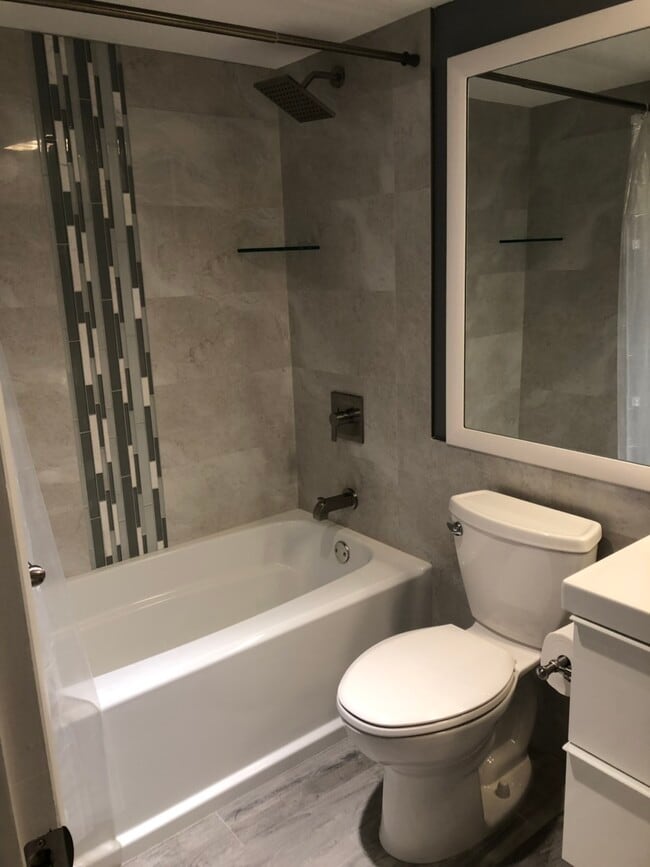 Building Photo - 2312 S Cypress Bend Dr