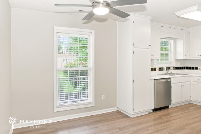 Building Photo - 112 Hayloft Ct