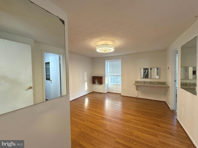 Building Photo - 6505 Field Master Dr