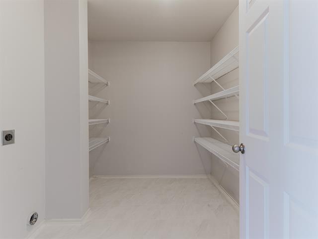 Building Photo - 4901 Thorn Hollow Dr