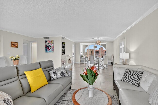 Building Photo - 7129 Promenade Dr