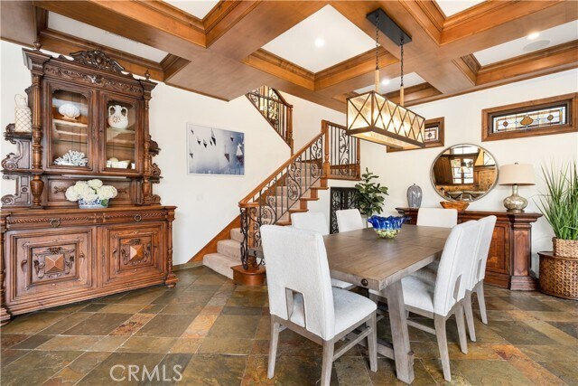 Building Photo - 2038 Miramar Dr