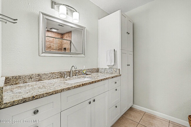 Building Photo - 1491 Sheafe Ave NE