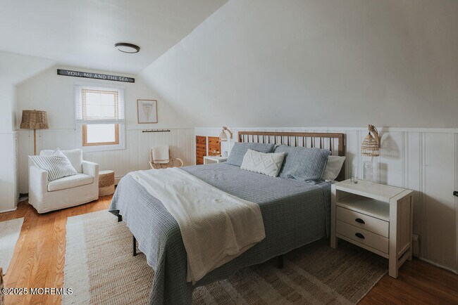 Building Photo - 35 12th Ave