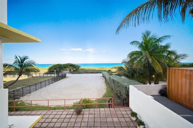 Building Photo - 9241 Collins Ave