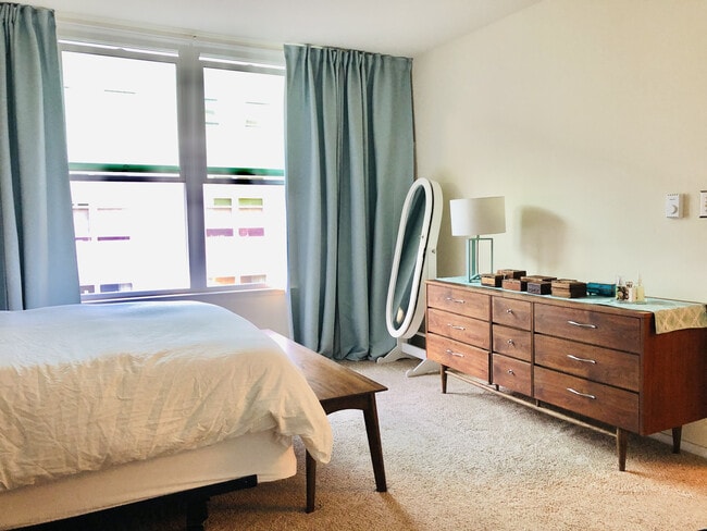 Master Bedroom - 8200 Oceanview Ter