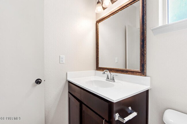 Building Photo - 11648 Flor Freesia Dr