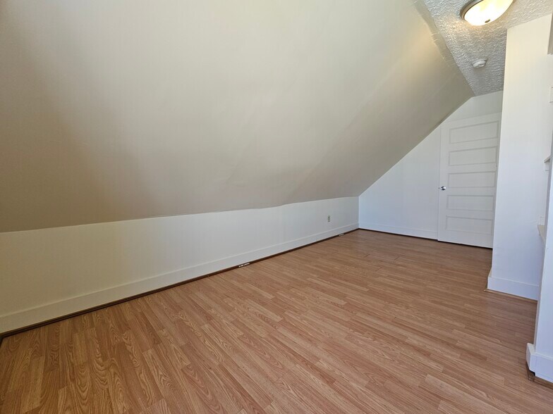 Building Photo - 17 Mousam St