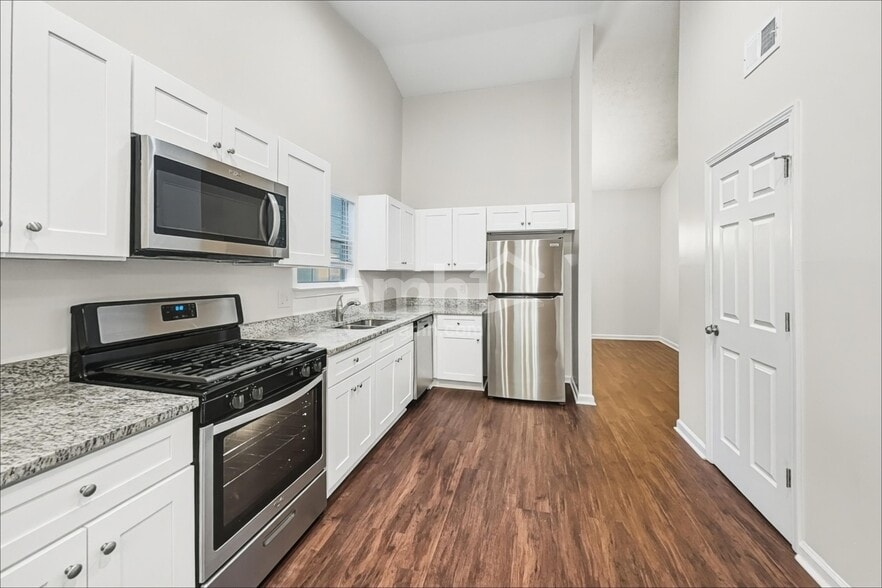 Building Photo - 1137 Eastmill Cove