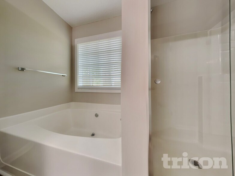 Building Photo - 1279 Wentworth Cove Ct